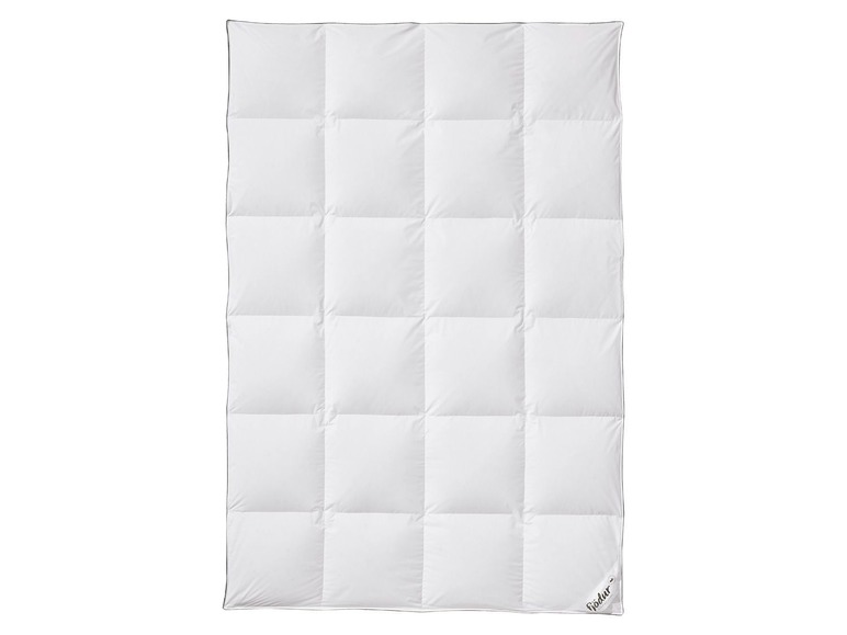 Biała kołdra marki 