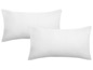 Dwie białe poszewki na poduszki.
