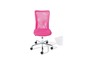 Różowe krzesło biurowe na kółkach.