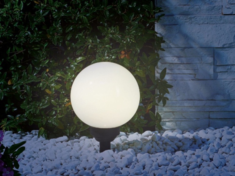 Pełny ekran: LIVARNO LUX Solarna lampa ogrodowa kula LED Ø 20 cm - zdjęcie 4