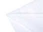 Białe ręczniki frotte złożone