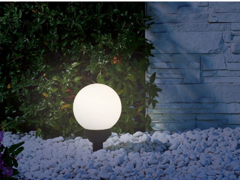 Pełny ekran: LIVARNO LUX Solarna lampa ogrodowa kula LED Ø 15 cm - zdjęcie 4