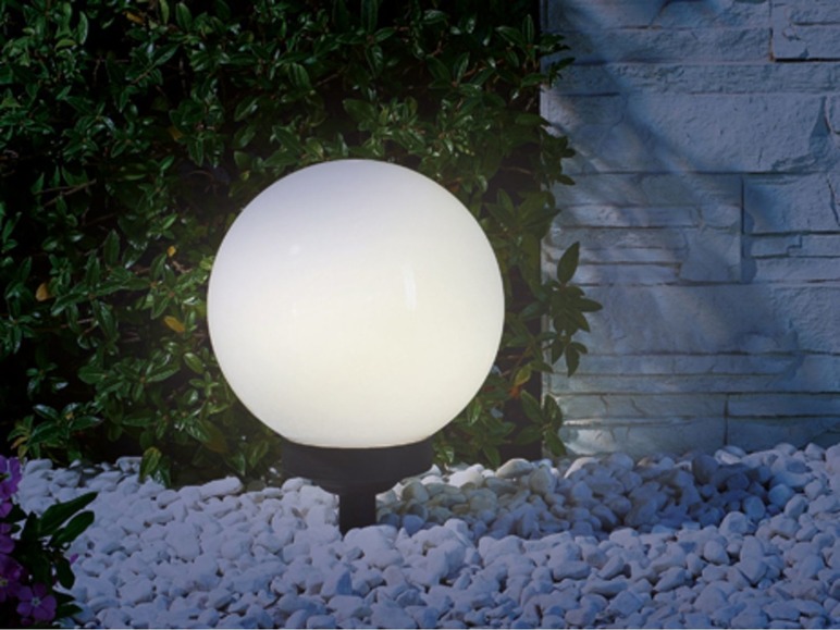 Pełny ekran: LIVARNO LUX Solarna lampa ogrodowa kula LED Ø 25 cm - zdjęcie 3