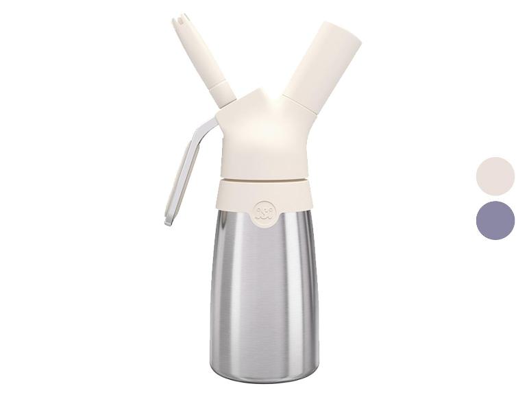 Inoksowy syfon do śmietany z akcesoriami.