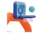 Nadmuchiwany kosz do koszykówki z niebieską piłką, idealny do zabawy w wodzie.