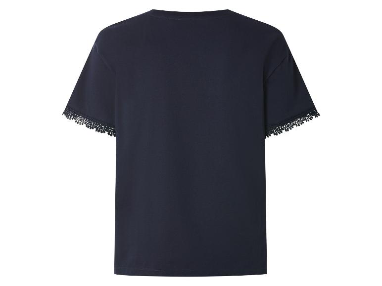 Damski granatowy T-shirt z koronkowym wykończeniem na rękawach, widok z tyłu.
