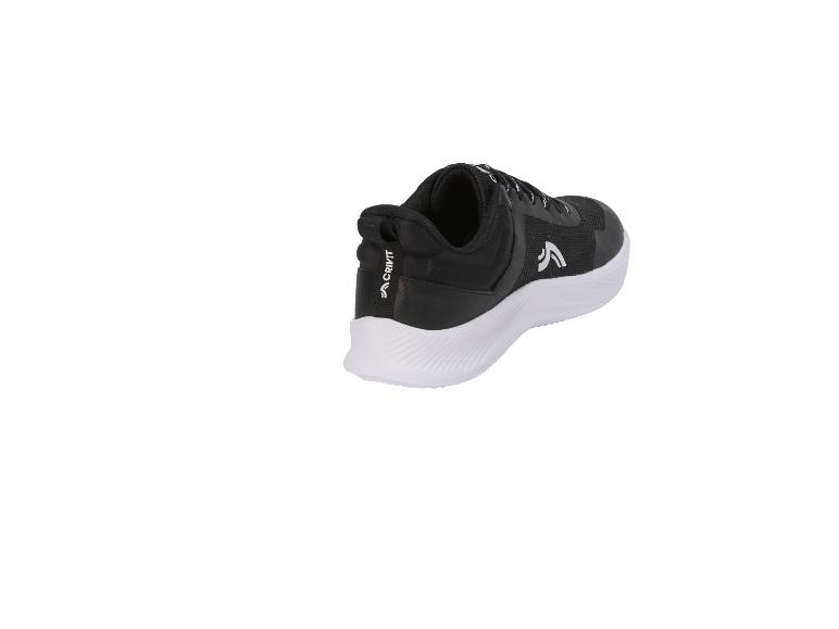 Czarne buty sportowe z białą podeszwą i białym logo z boku