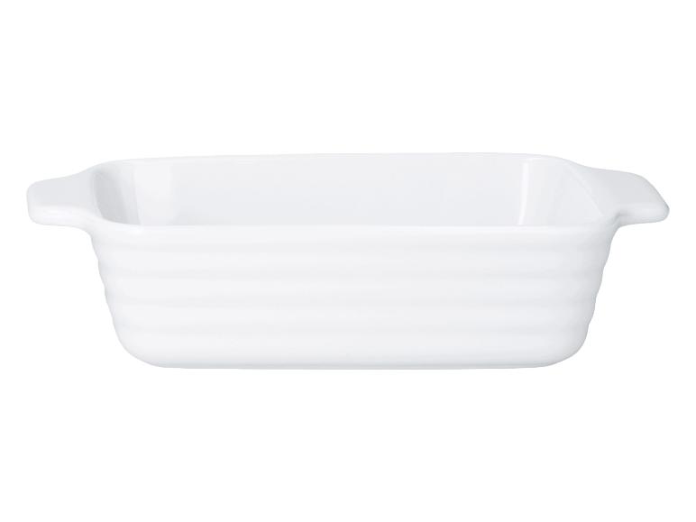 Biała prostokątna ceramiczna forma do pieczenia z uchwytami