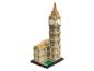 Wieża zegarowa Big Ben z beżowych i brązowych klocków konstrukcyjnych, z zegarem po każdej stronie.