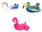 Dmuchane zabawki do wody: jednorożec, tukan i flaming.
