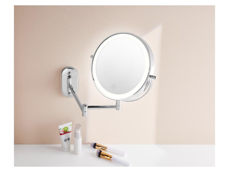 Lampa ścienna z lustrem kosmetycznym i podświetleniem LED, kosmetyki i pędzle.