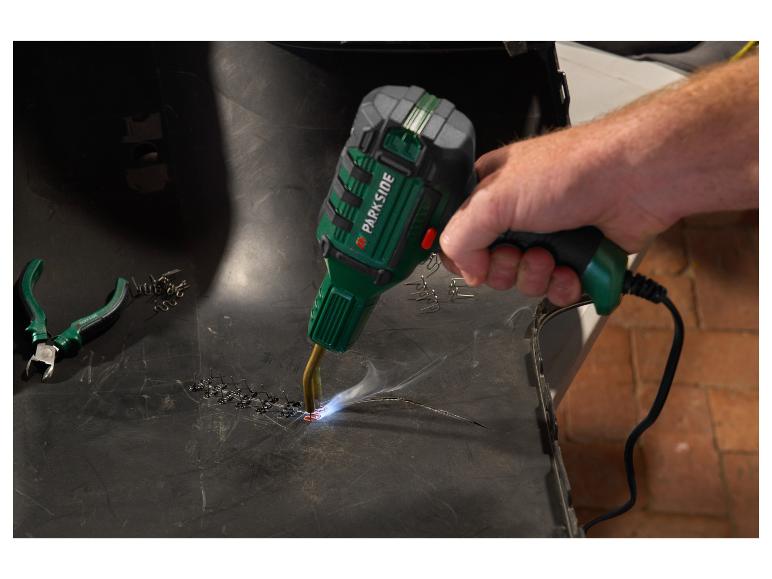 Naprawa zderzaka przy użyciu narzędzia Parkside.