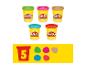 Pięć pojemników Play-Doh w różnych kolorach, z grafiką przedstawiającą cyfrę 5 i odpowiadające jej plamy kolorów.