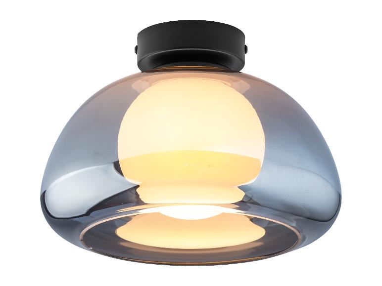 Nowoczesna lampa sufitowa z kloszem z dymionego szkła.