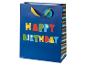 Niebieska torba prezentowa urodzinowa z kolorowymi literami „HAPPY BIRTHDAY”.