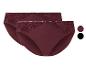 Dwie pary ciemnoczerwonych majtek z koronką.