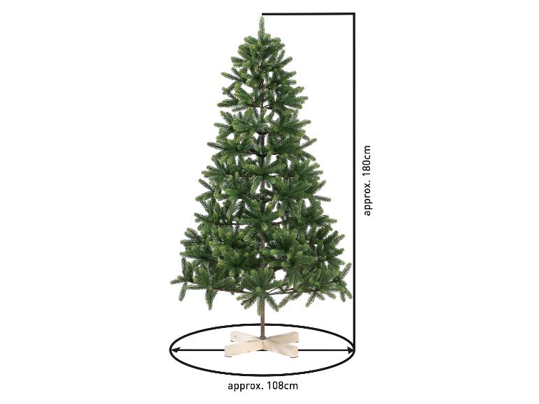 Sztuczna choinka o wymiarach: ok. 180cm wysokości i 108cm średnicy.