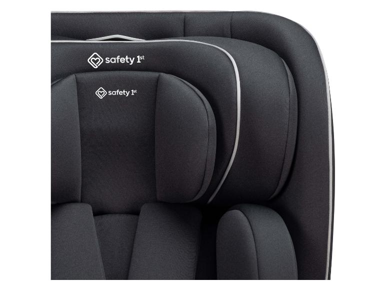 Ciemnoszary fotelik samochodowy z białym logo „safety 1st”