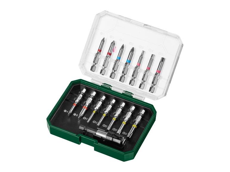 Zestaw bitów do wkrętaka w zielonym pudełku.