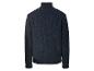 Granatowy sweter z golfem.