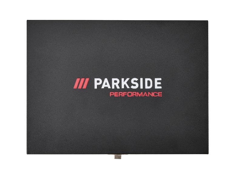 Czarne pudełko z napisem „PARKSIDE PERFORMANCE” w kolorze białym i czerwonym.
