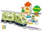 Zestaw pociągu Lego Duplo z pociągiem, stacją, figurkami i zwierzętami na białym tle.
