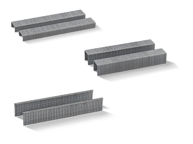 Paczkowane zszywki do zszywacza.