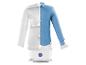 Parownica do ubrań Cleanmaxx z białą i niebieską koszulą.