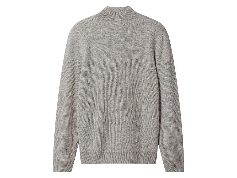 Szary dzianinowy sweter z golfem