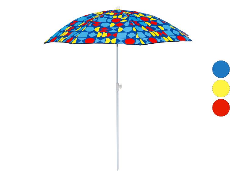 Kolorowy parasol plażowy z geometrycznymi wzorami w kolorach niebieskim, żółtym i czerwonym.