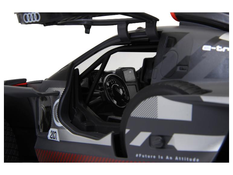 Model samochodu Audi RS Q e-tron E2, skala 1:14, wersja Deluxe