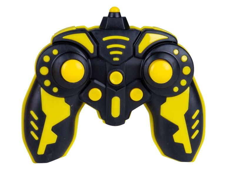 Czarno-żółty pilot zdalnego sterowania z przyciskami i joystickami.