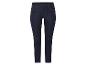 Ciemne jeansy, fason leggins.