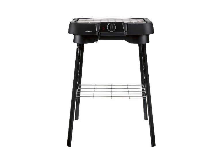 Elektryczny grill SilverCrest z rusztem i półką.