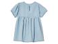 Dziecięca sukienka z dżinsu, w stylu smock.