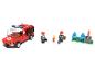 Zestaw konstrukcyjny z wozem strażackim, dwiema figurkami strażaków i ogniem.