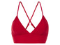 Czerwony top bikini z cienkimi ramiączkami.