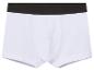 Białe boksery z czarną gumką.