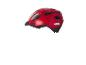 Czerwony kask rowerowy z otworami wentylacyjnymi.