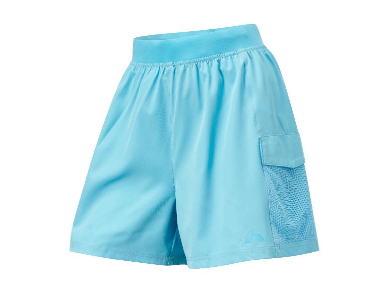 Jasnoniebieskie spodenki sportowe z kieszenią.