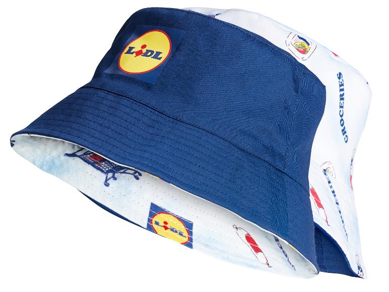 Rewersyjna czapka typu bucket, niebieska i biała z nadrukiem motywów spożywczych Lidl.