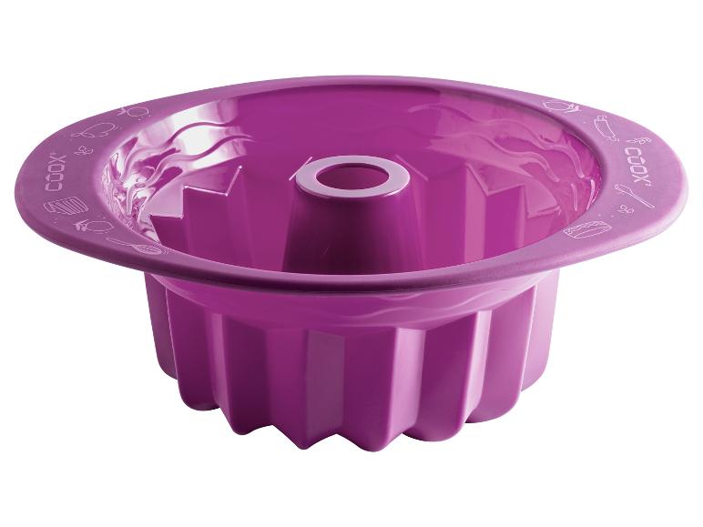 Fioletowa forma do pieczenia Coox w kształcie pierścienia.
