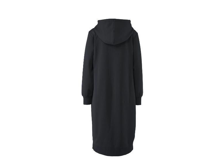 Czarna długa sukienka dresowa z kapturem, widok z tyłu