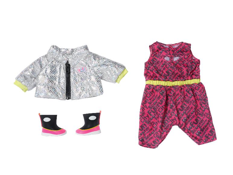 Ubranka dla lalki BABY born: srebrna kurtka, różowy kombinezon z tekstem i czarne buty.