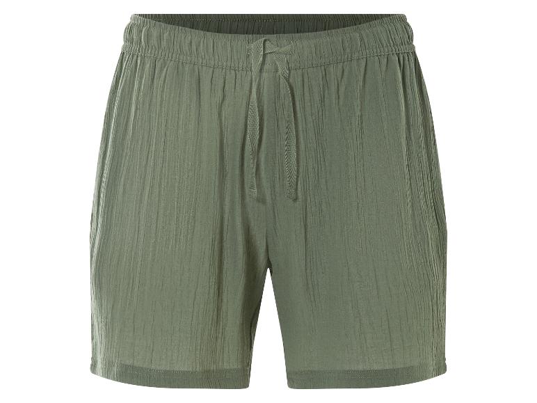 Szorty w kolorze khaki z lekkiej tkaniny, styl casual.