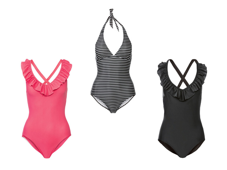 Trzy stroje kąpielowe: w paski, różowy i czarny z falbankami.