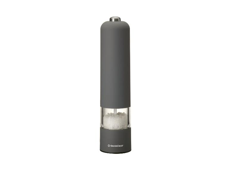 Młynek do soli SilverCrest w kolorze szarym.