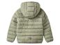 Zielona dziecięca puchowa kurtka z kapturem.