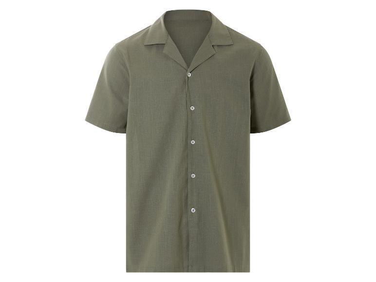 Oliwkowa koszula o krótkich rękawach, styl casual.