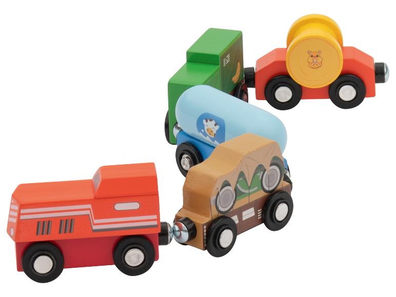 Drewniany pociąg zabawkowy z kolorowymi wagonami